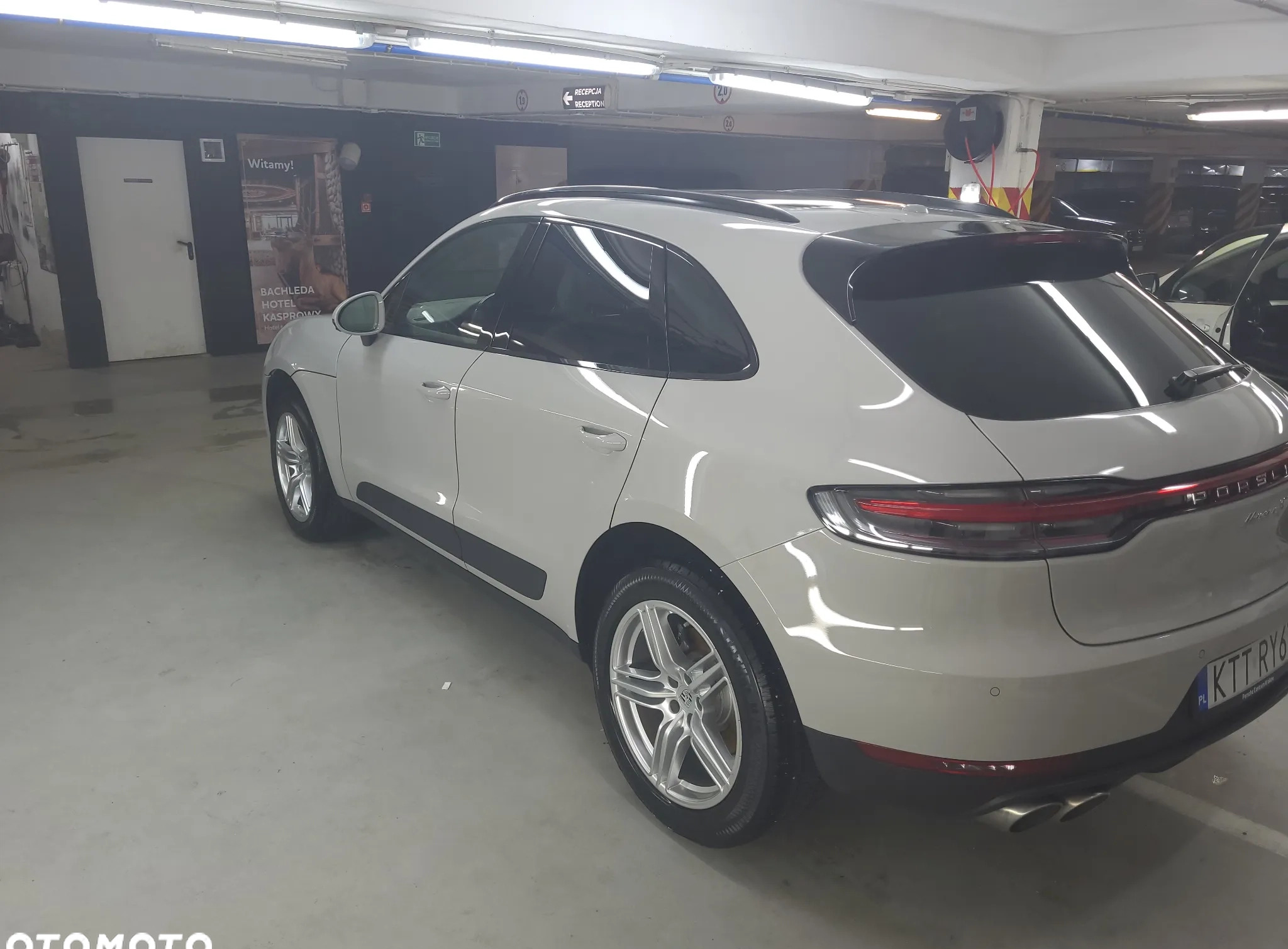 Porsche Macan cena 259000 przebieg: 21450, rok produkcji 2021 z Zakopane małe 529